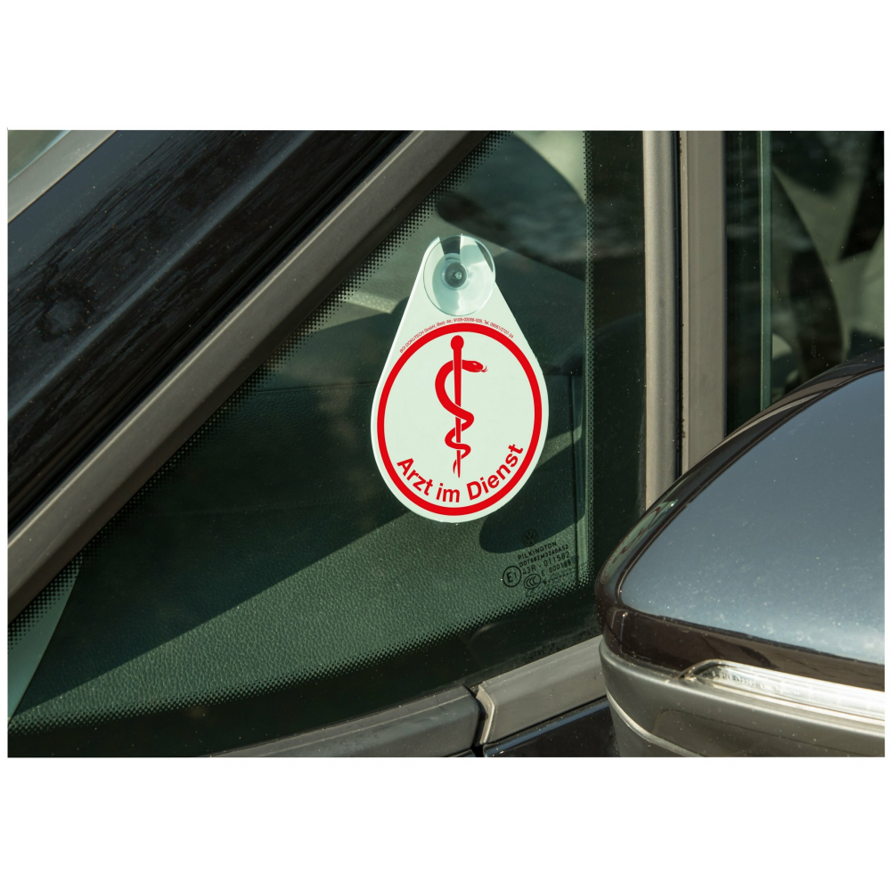 Hinweisschild mit diversen Bedruckungen